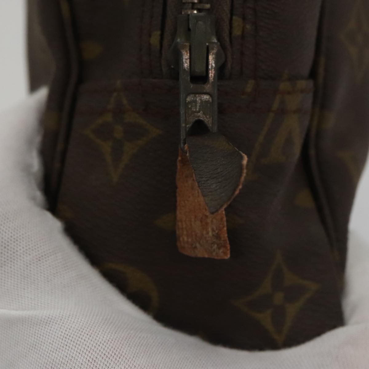 LOUIS VUITTON Monogram Trousse Toilette 28 Clutch Bag M47522 LV mr862