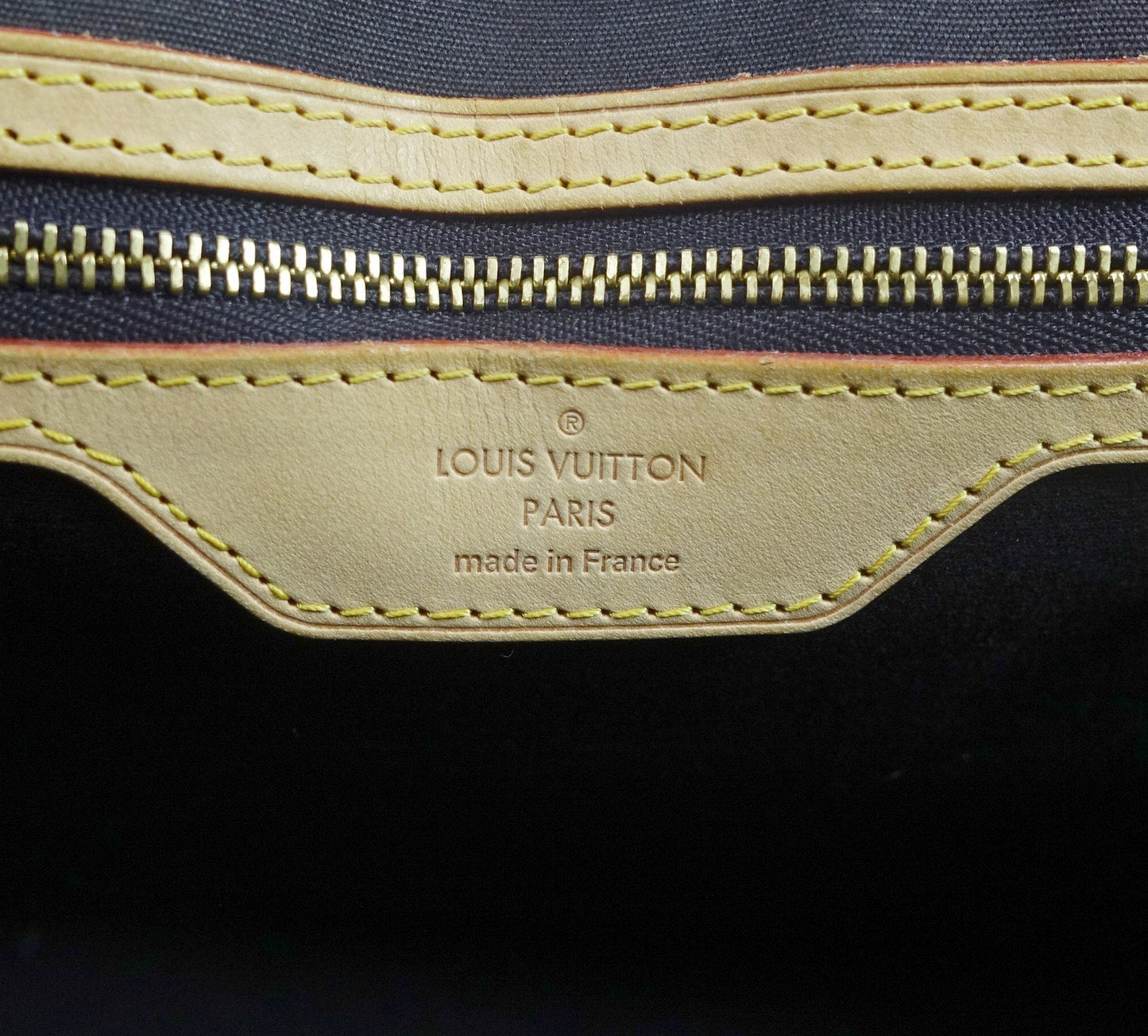Louis Vuitto Brea MM Amarante Vernis Leather Handbag