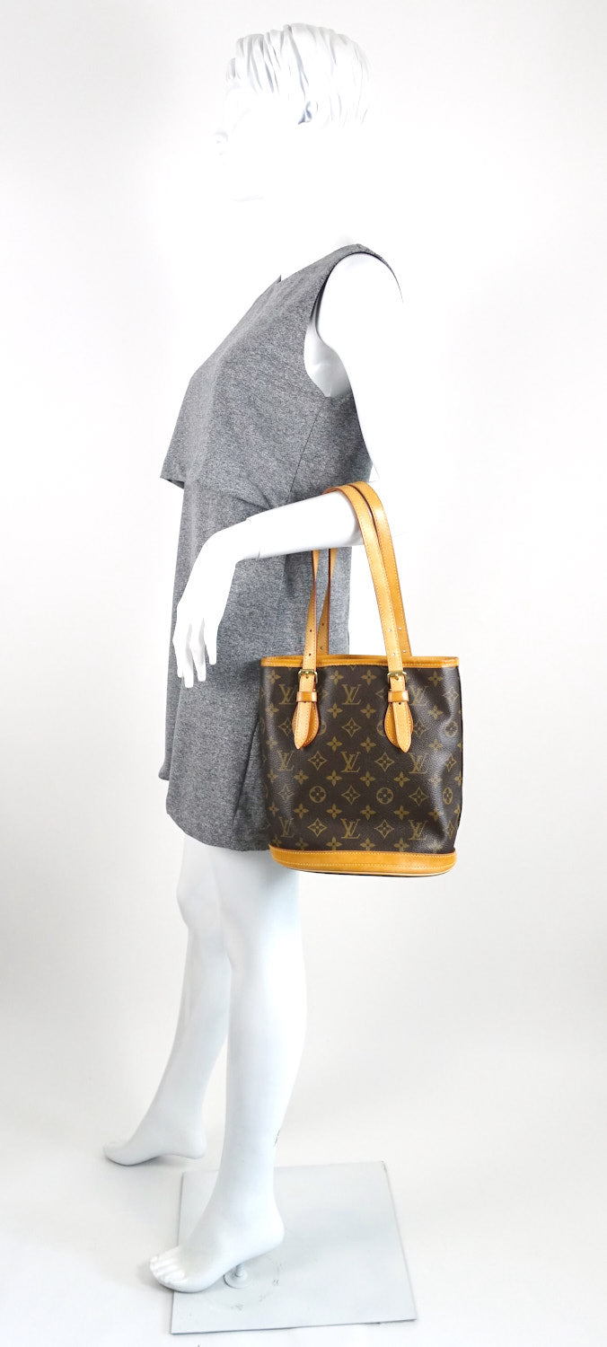 Louis Vuitto Bucket PM Monogram Canvas Shoulder Bag with Pouch