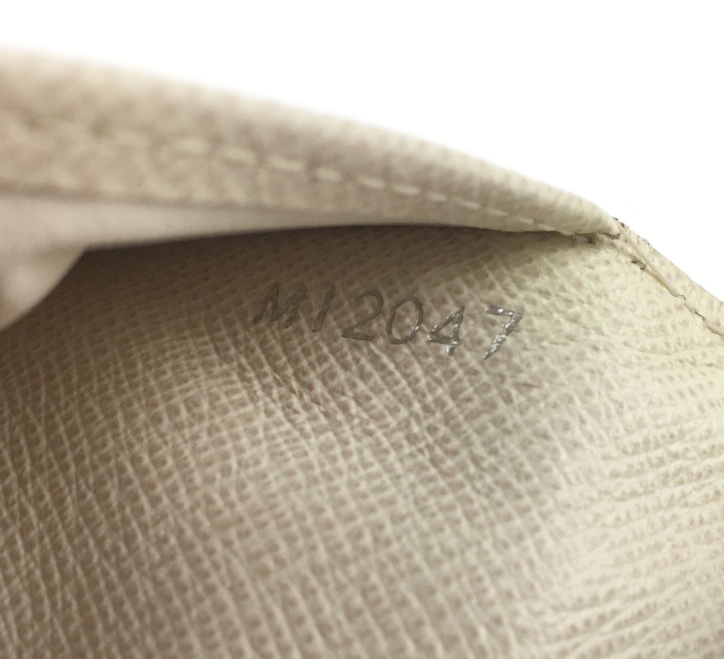 Louis Vuitto Eugenie Cream Epi Leather Wallet