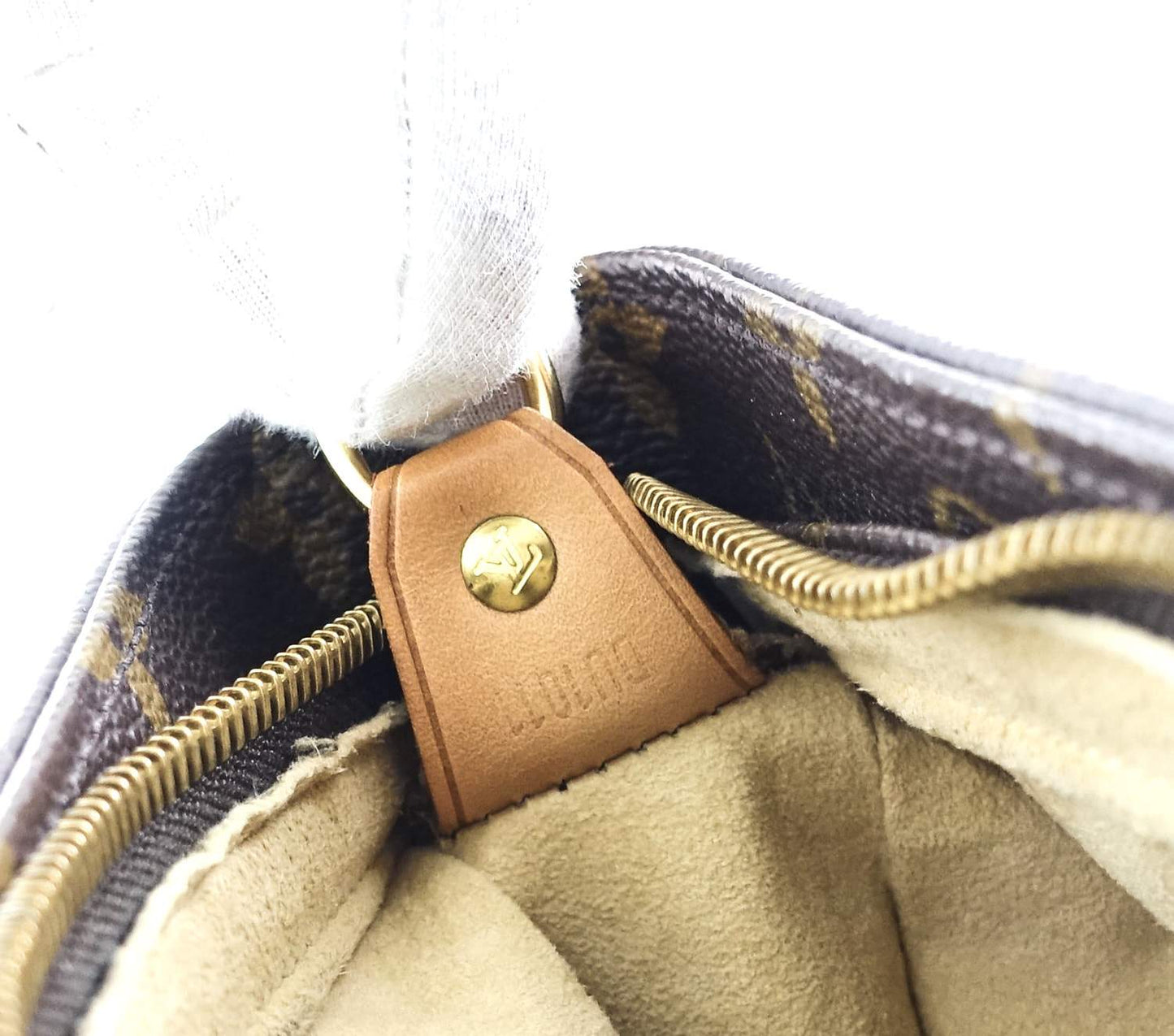 Louis Vuitto Looping GM Monogram Canvas Handbag