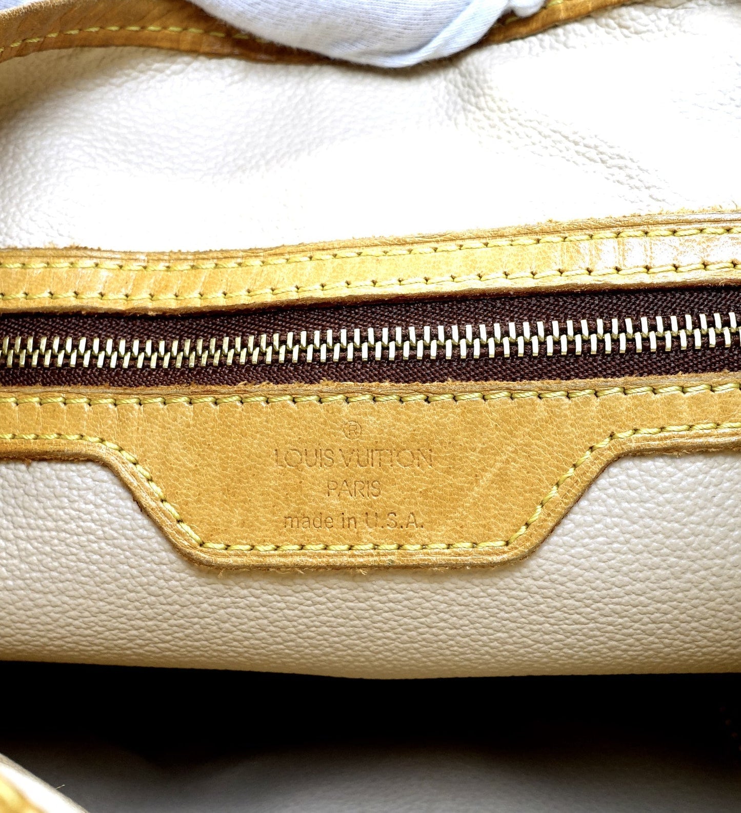 Louis Vuitto Petit Bucket Monogram Canvas Shoulder Bag with Pochette Bag