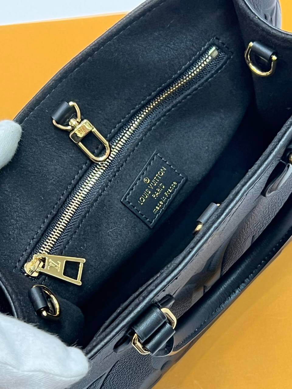 Louis Vuitton ONTHEGO PM black
