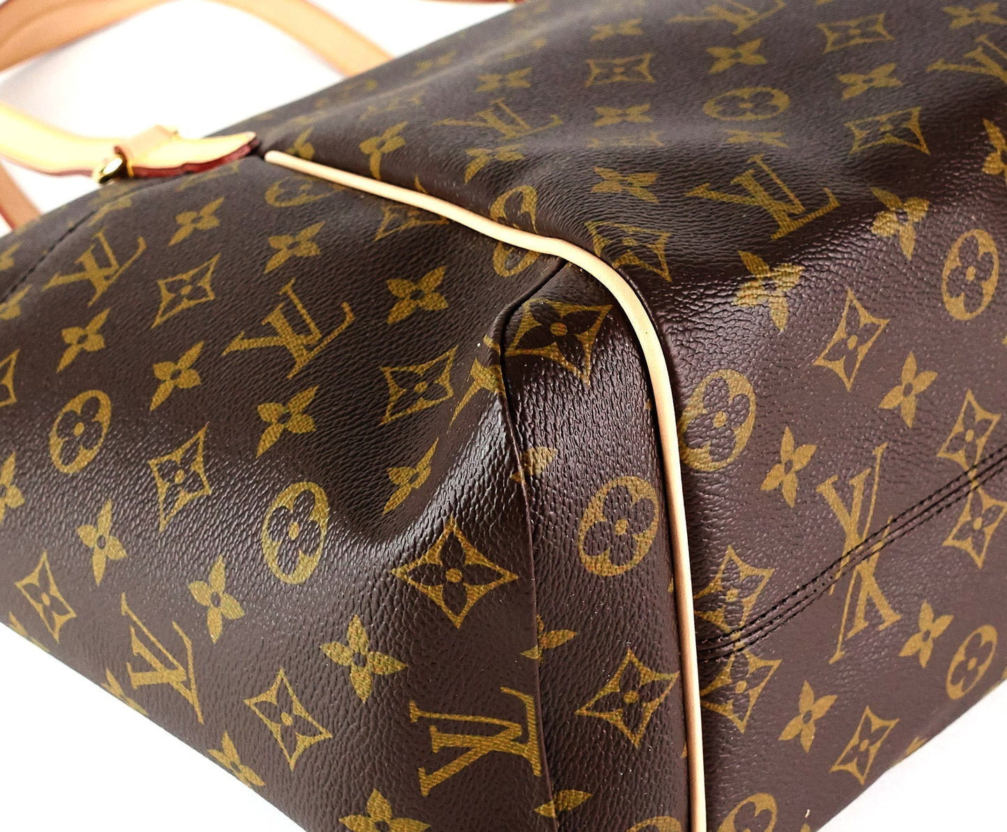 Louis Vuitto Totally MM Monogram Canvas Shoulder Bag