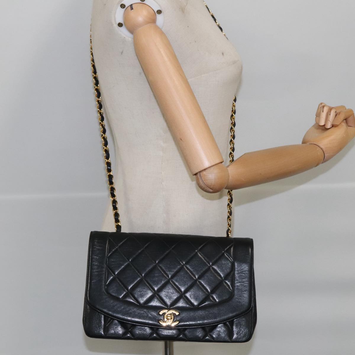 CHANEL Diana 25 Chain Shoulder Bag Lamb Skin Black Gold CC PP030