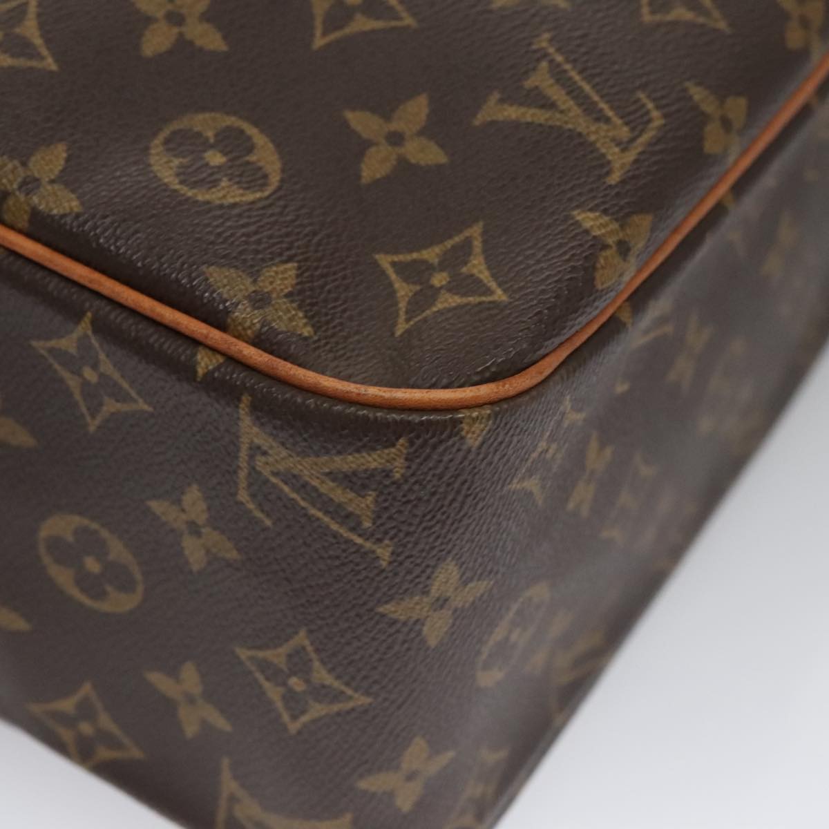LOUIS VUITTON Monogram Cite GM Hand Bag M51181 LV PP048