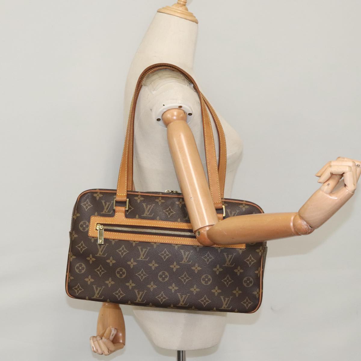 LOUIS VUITTON Monogram Cite GM Hand Bag M51181 LV PP048