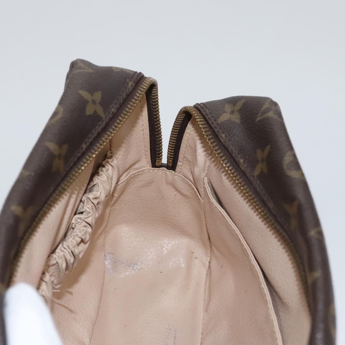 LOUIS VUITTON Monogram Trousse Toilette 28 Clutch Bag M47522 LV PP056