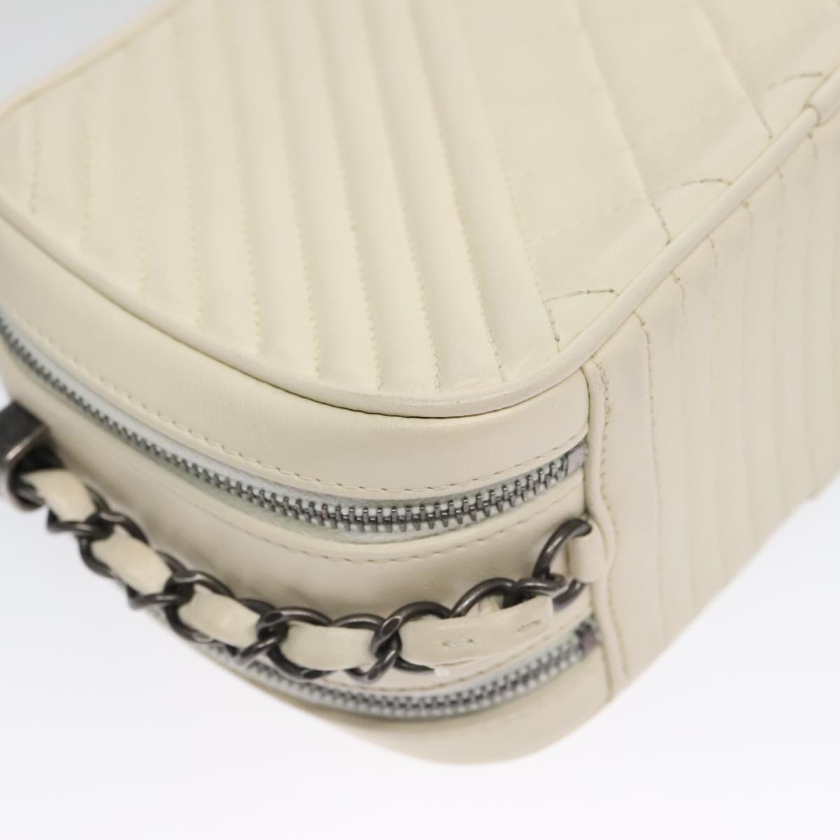CHANEL Matelasse Chain Shoulder Bag Lamb Skin White CC PP060