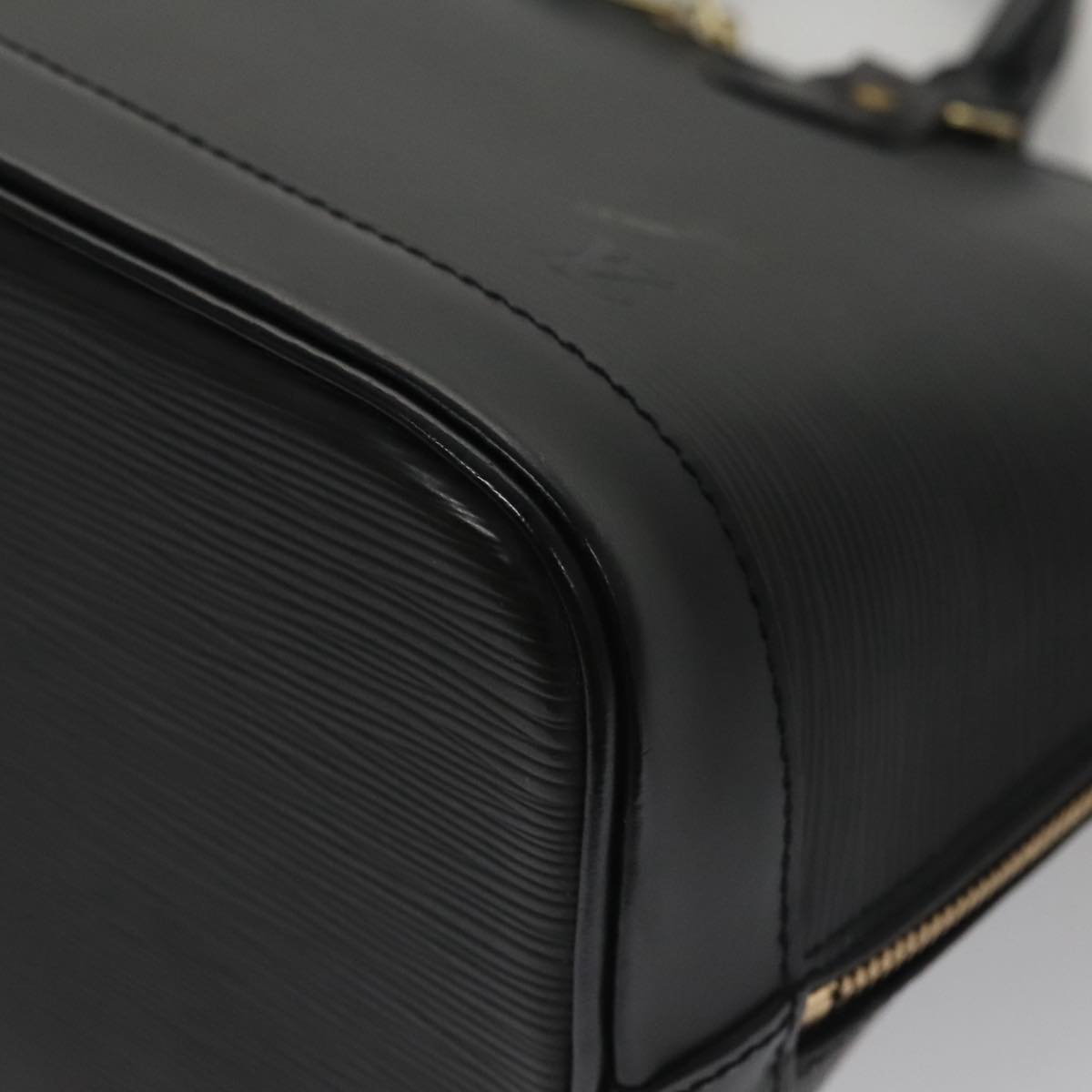 LOUIS VUITTON Epi Alma Hand Bag Black M52142 LV PP064