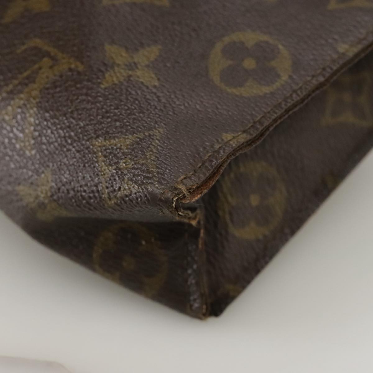 LOUIS VUITTON Monogram Poche Toilette 26 Pouch Vintage M47542 LV PP079