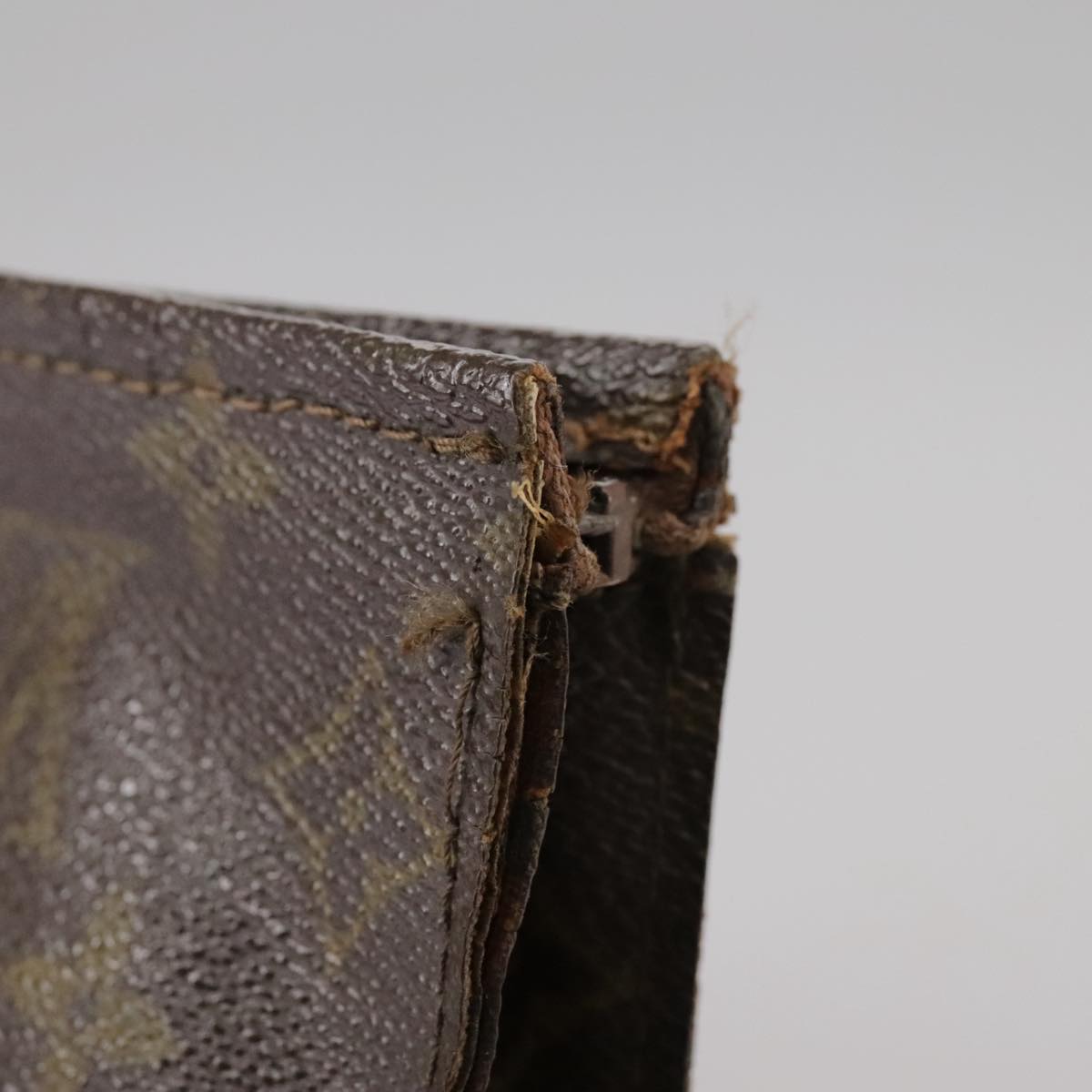 LOUIS VUITTON Monogram Poche Toilette 26 Pouch Vintage M47542 LV PP079