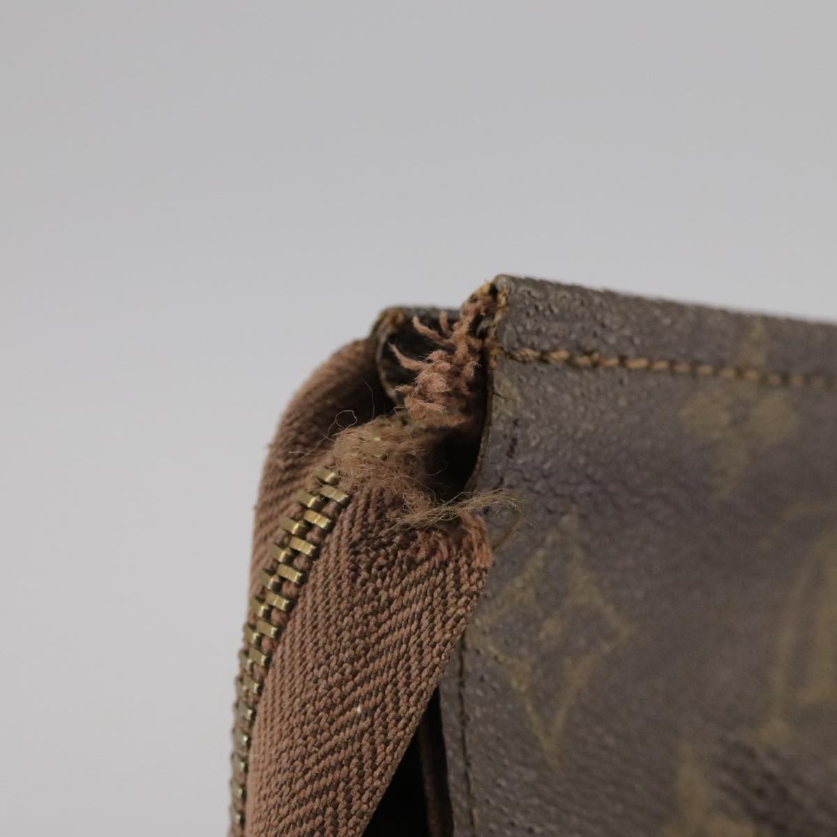 LOUIS VUITTON Monogram Poche Toilette 26 Pouch Vintage M47542 LV PP079