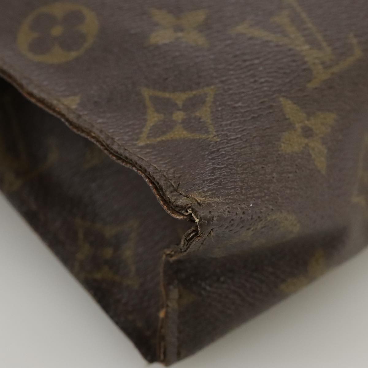 LOUIS VUITTON Monogram Poche Toilette 26 Pouch Vintage M47542 LV PP079