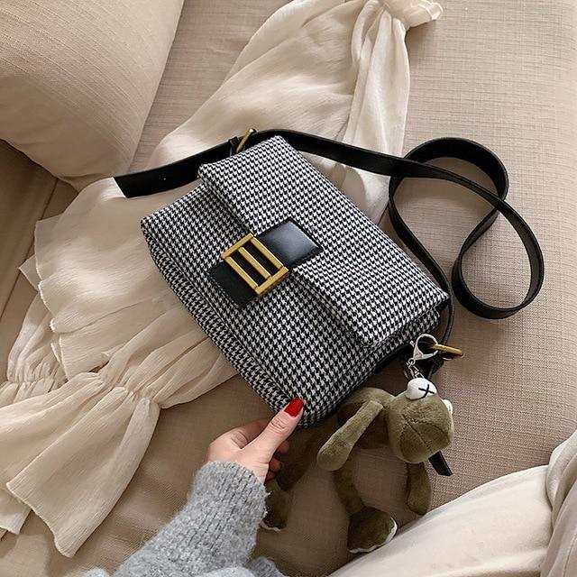 EN - 2021  Women Lattice Shoulder Crossbody Bag