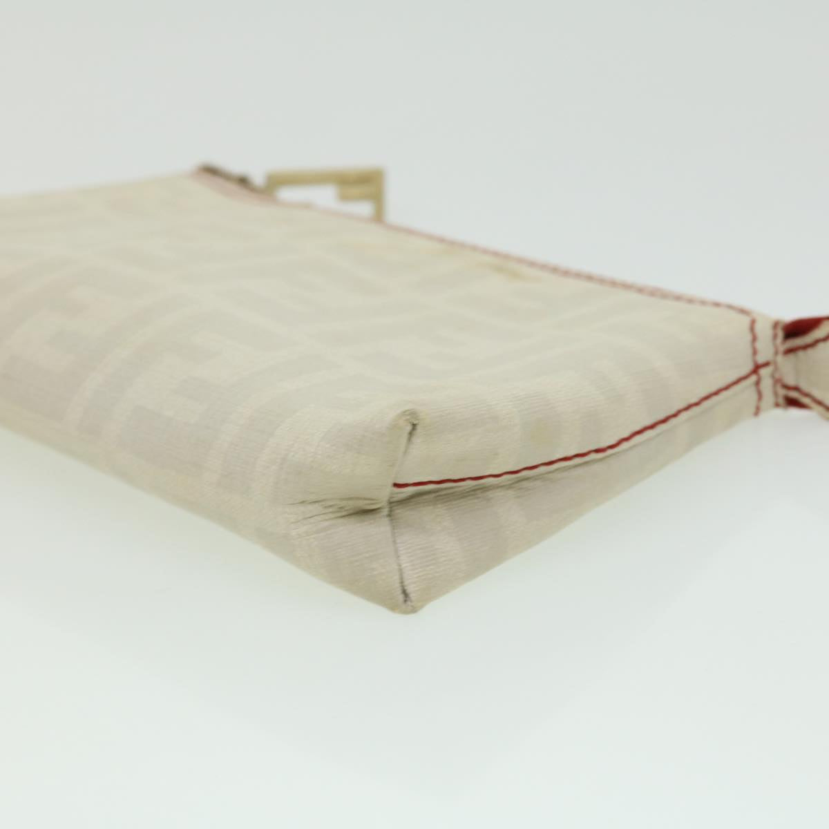 FENDI Zucca Canvas Chain Pouch White rd2884