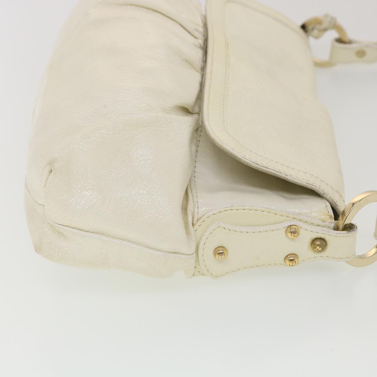 FENDI Shoulder Bag Leather White rd4343