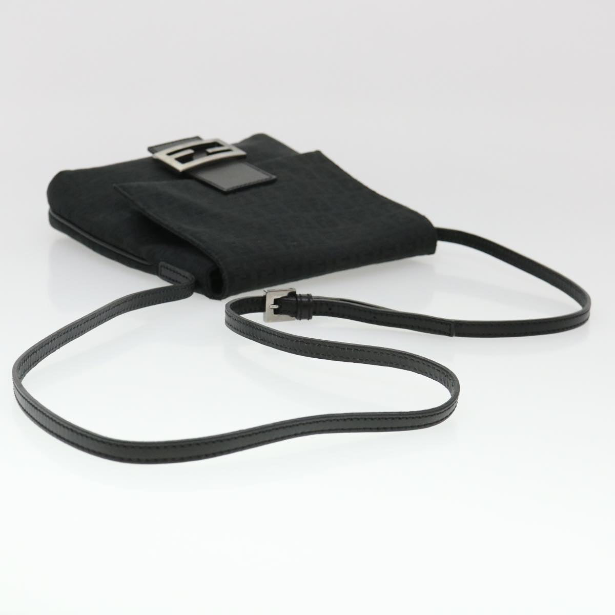 FENDI Zucchino Canvas Shoulder Bag Black 2288-8BT075-JQ5-088 rd4687