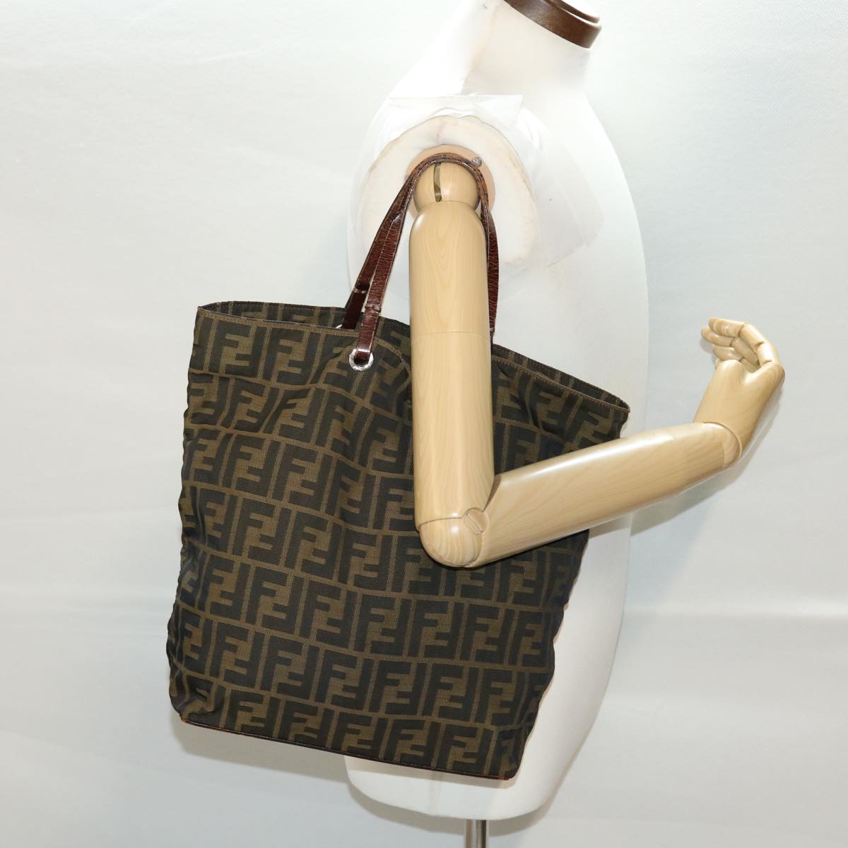 FENDI Zucca Canvas Tote Bag Black Brown 2288-26598-099 rd4904