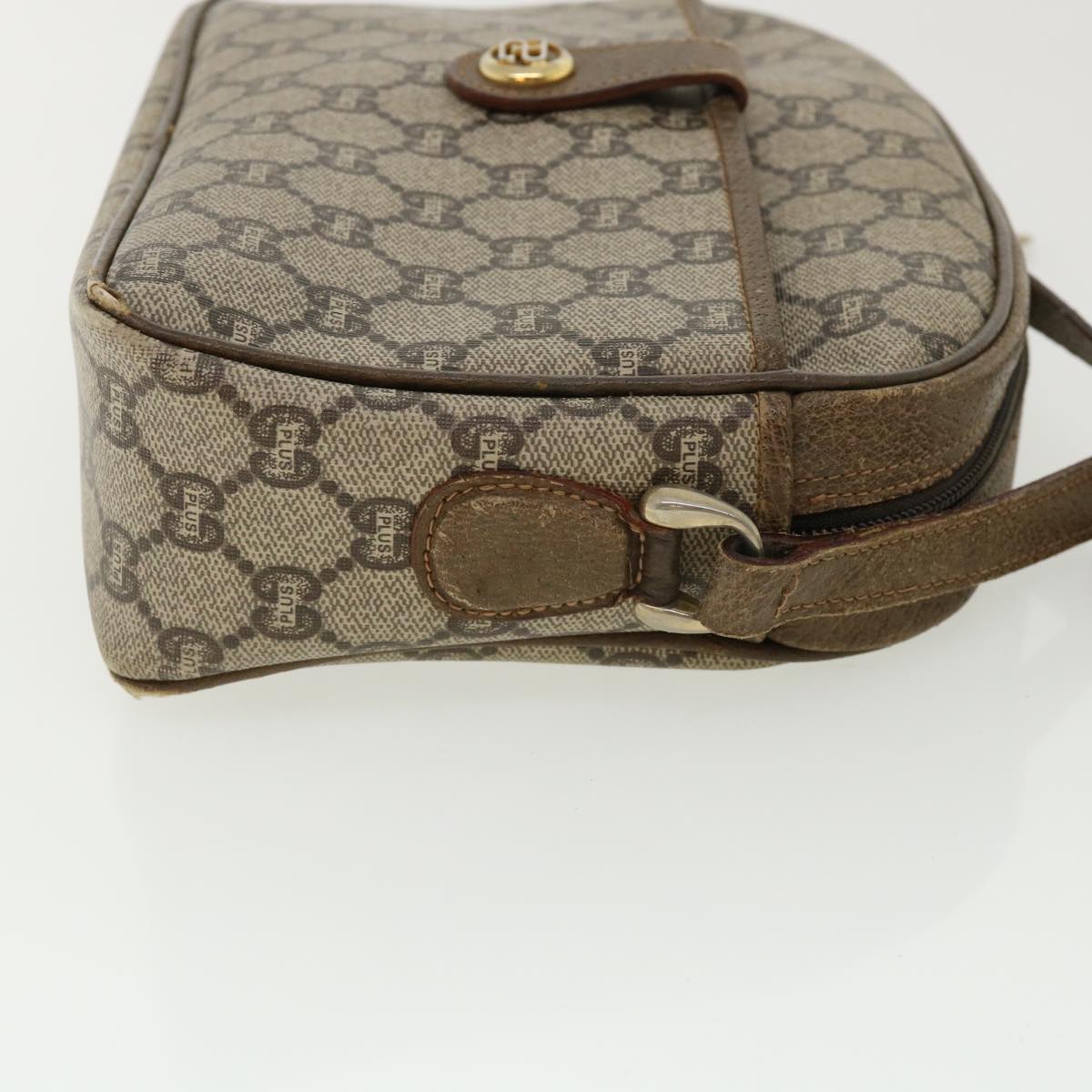 GUCCI GG Plus Canvas Shoulder Bag PVC Leather Beige ro556