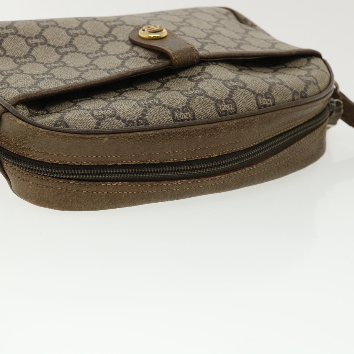 GUCCI GG Plus Canvas Shoulder Bag PVC Leather Beige ro556