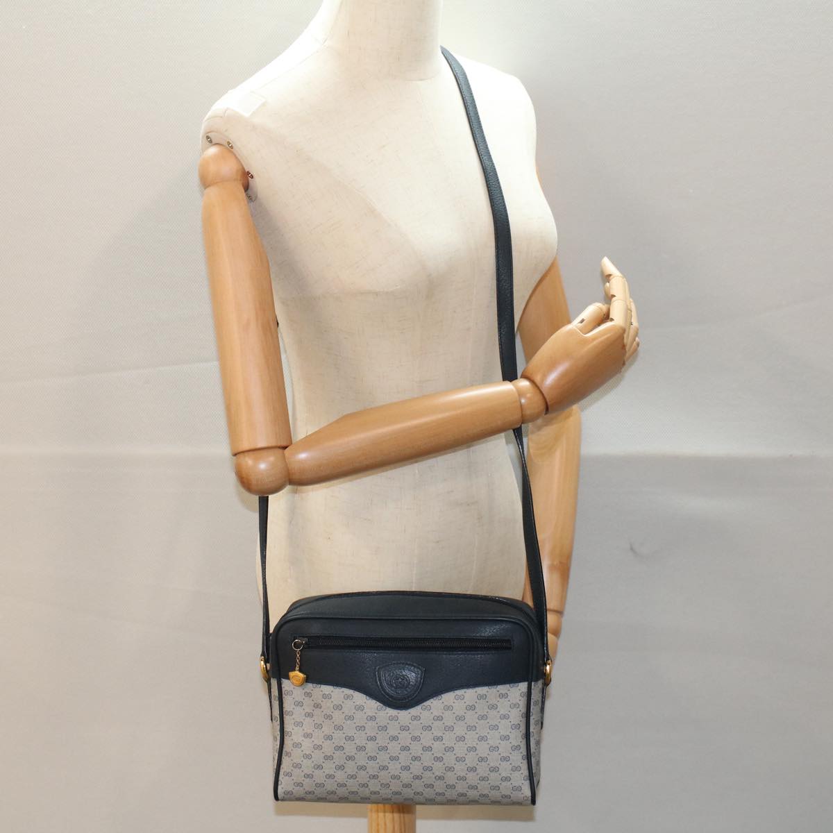 GUCCI Micro GG Canvas Shoulder Bag PVC Leather Navy th3981