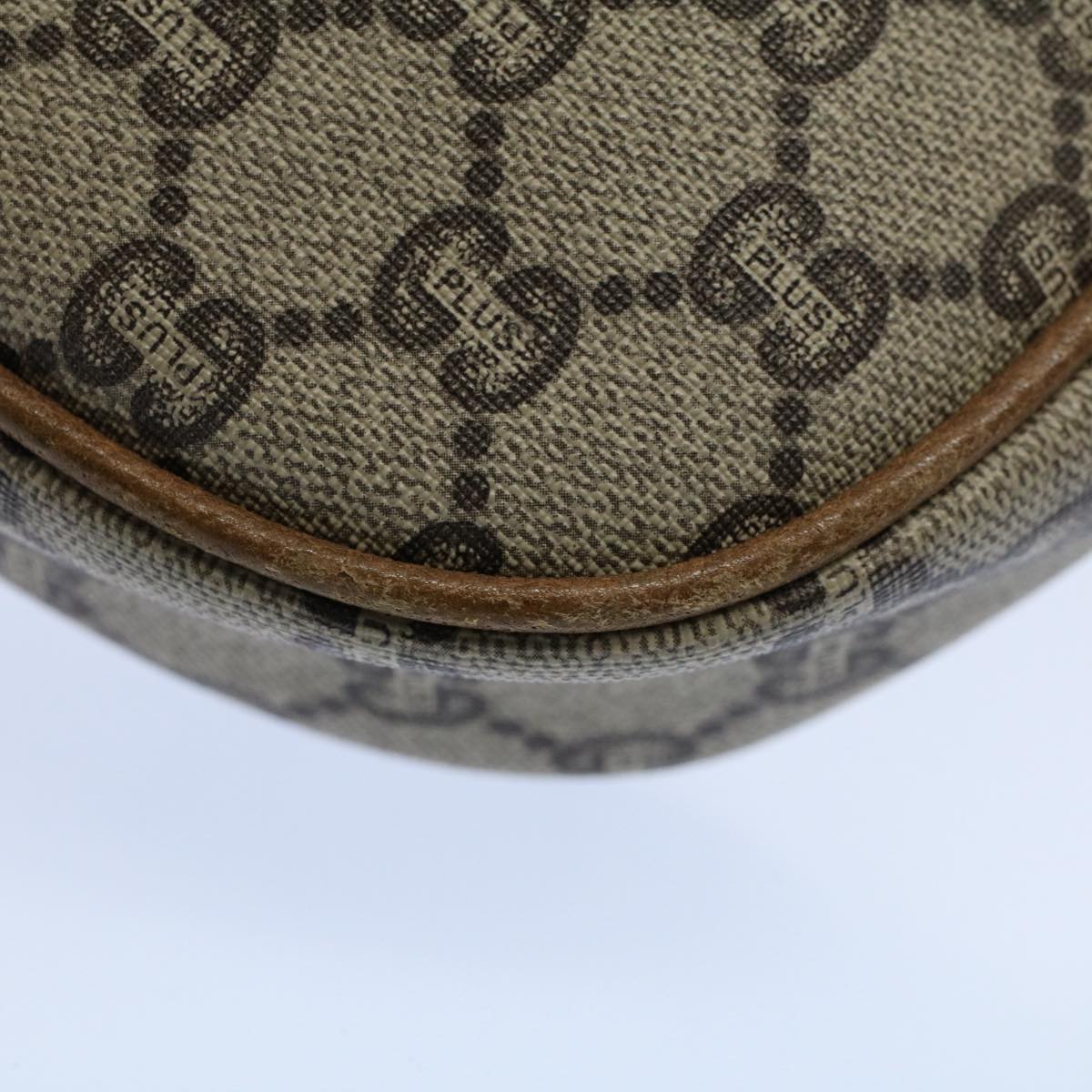 GUCCI GG Plus Canvas Shoulder Bag PVC Leather Beige th4028
