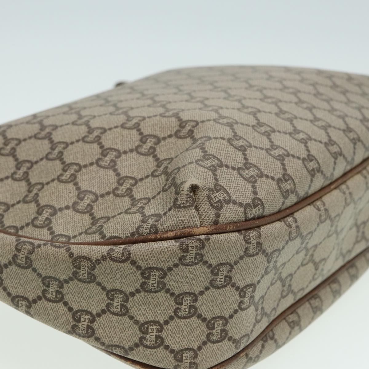 GUCCI GG PLUS Canvas Shoulder Bag PVC Leather Beige th5152
