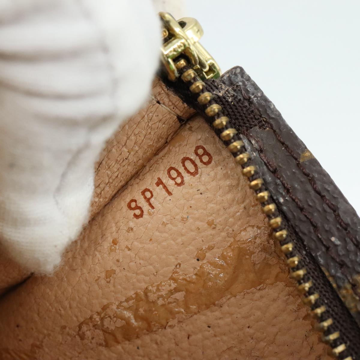 LOUIS VUITTON Monogram Bucket GM Pouch Accessory Pouch LV th5503