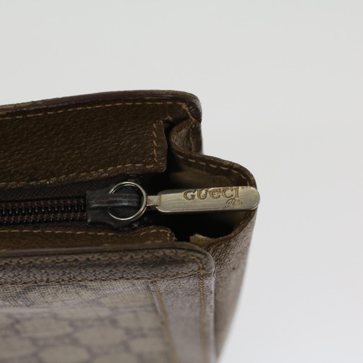 GUCCI GG PLUS Clutch Bag PVC Leather Beige ti1141