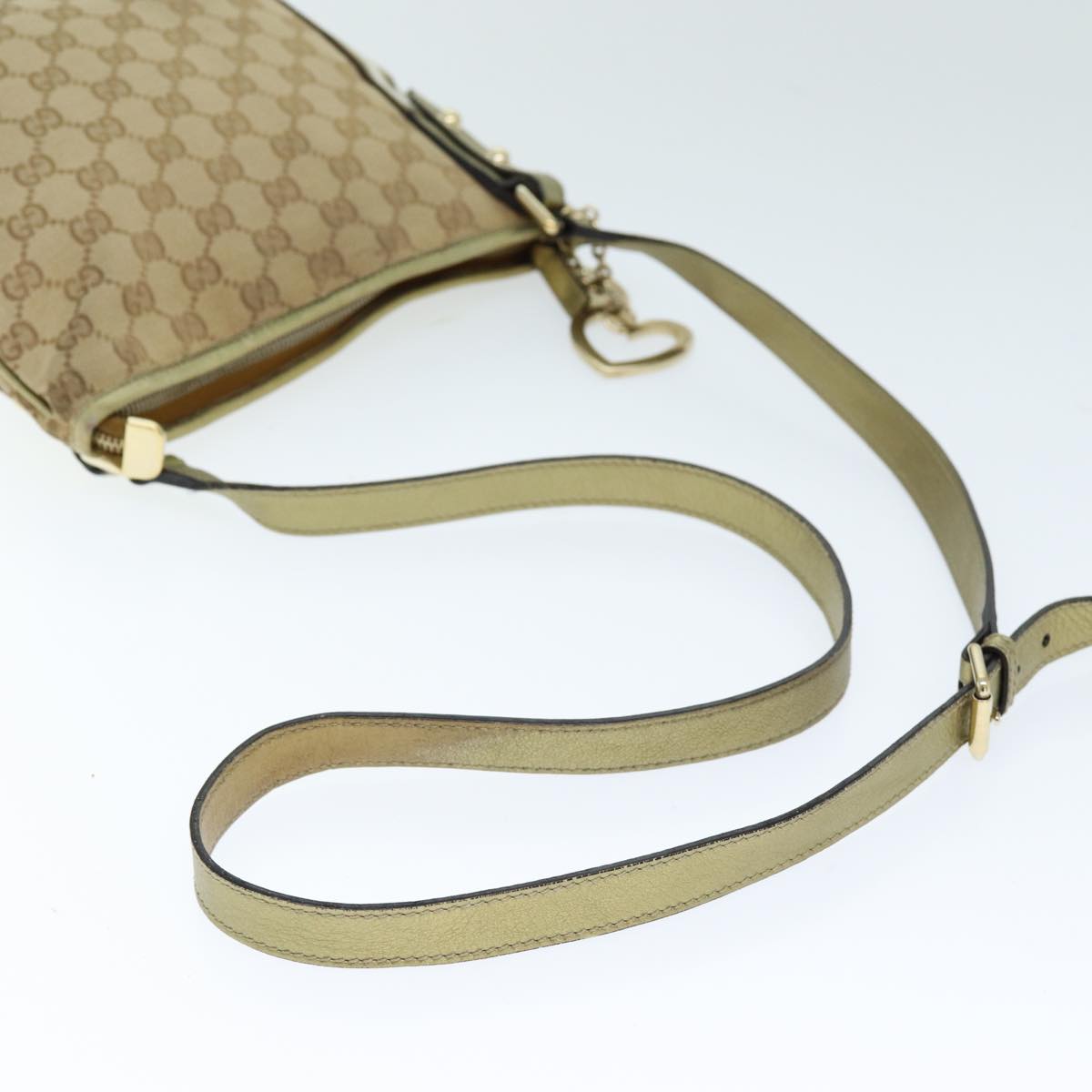 GUCCI GG Canvas Shoulder Bag Beige Gold ti1674