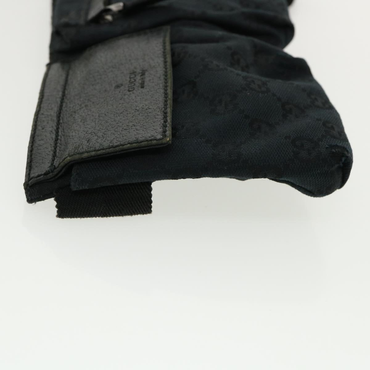 GUCCI GG Canvas Waist Bag Black ti718