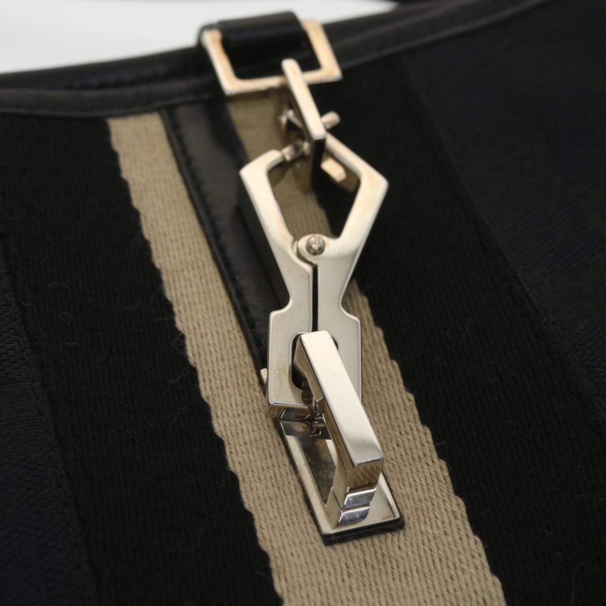 GUCCI GG Canvas Sherry Line Shoulder Bag Black Beige 001 4057 002058 yb019