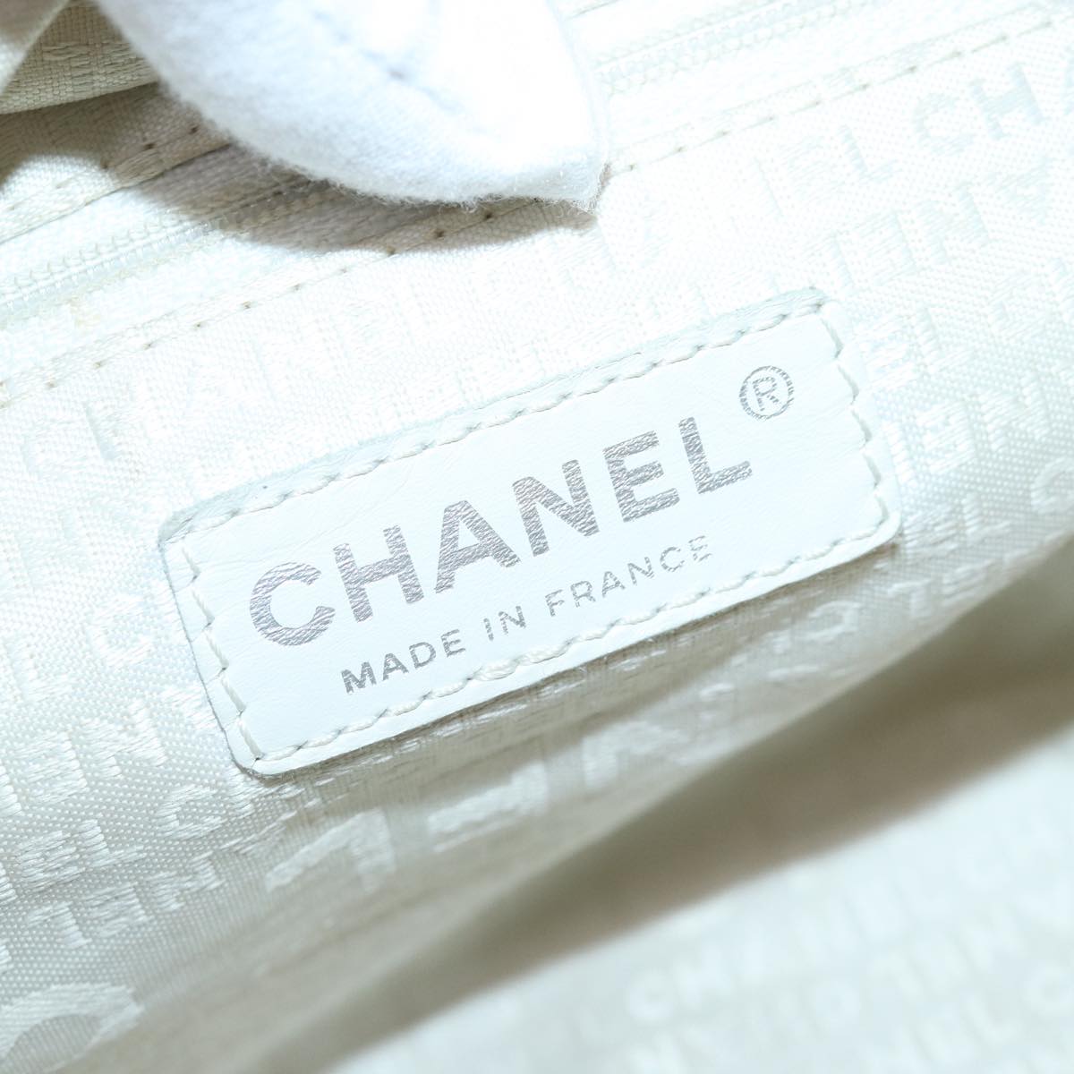 CHANEL Matelasse Hand Bag Leather Silver CC yb675