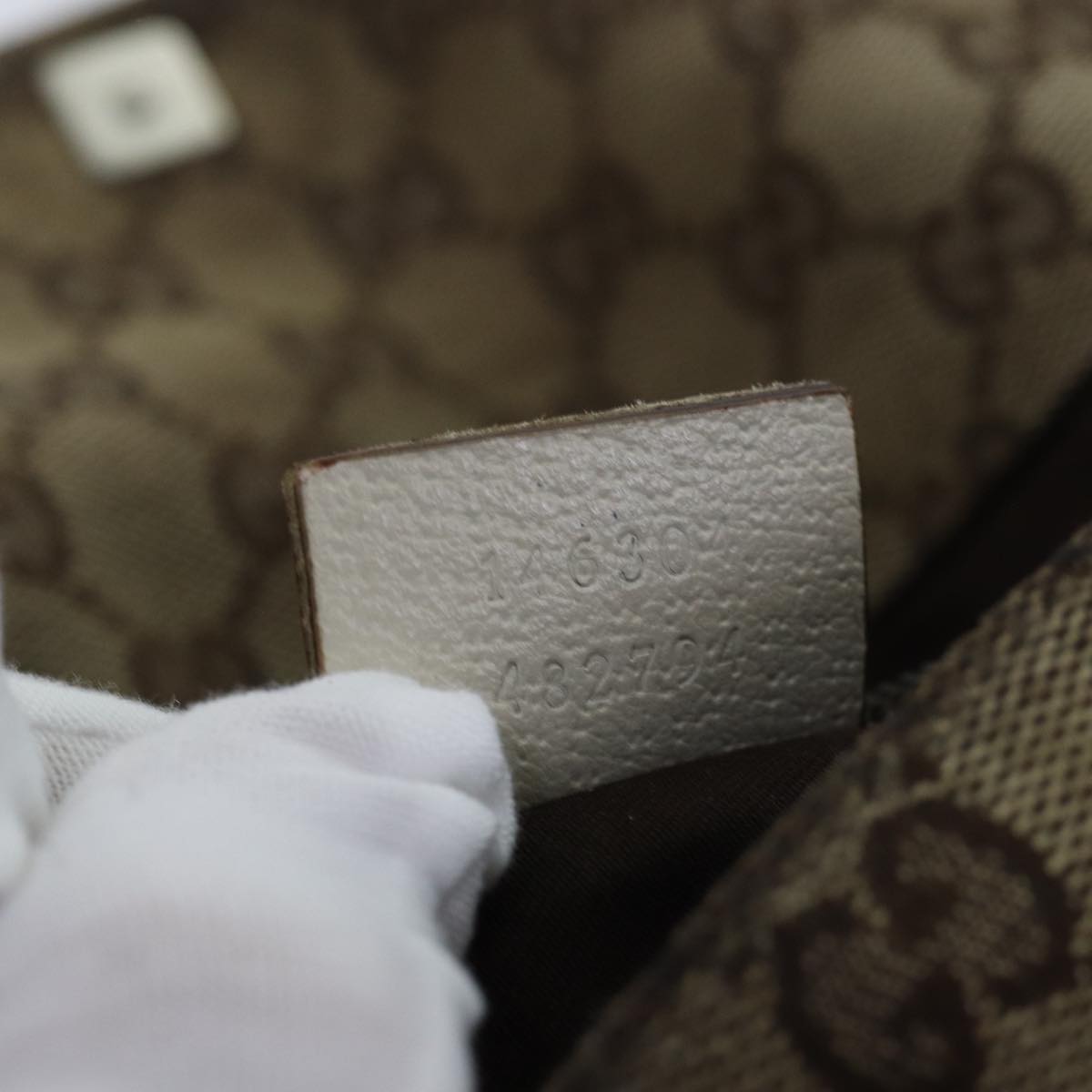 GUCCI GG Canvas Body Bag Beige 146304 yk12616