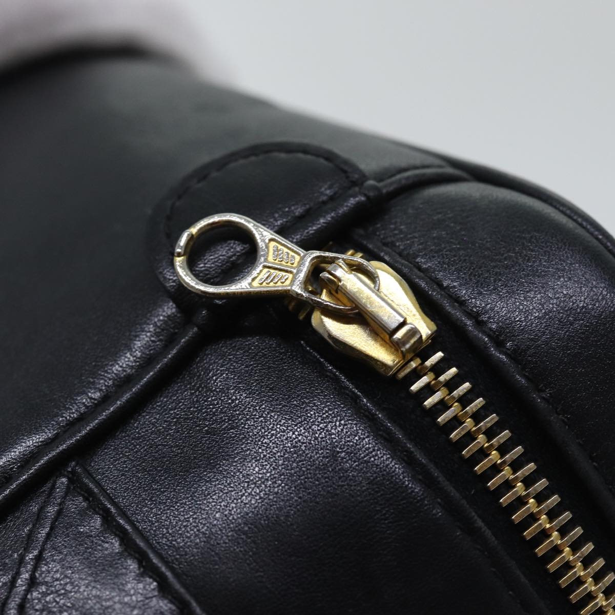 CHANEL Vanity Bicolore Pouch Leather Black Gold CC yk15250