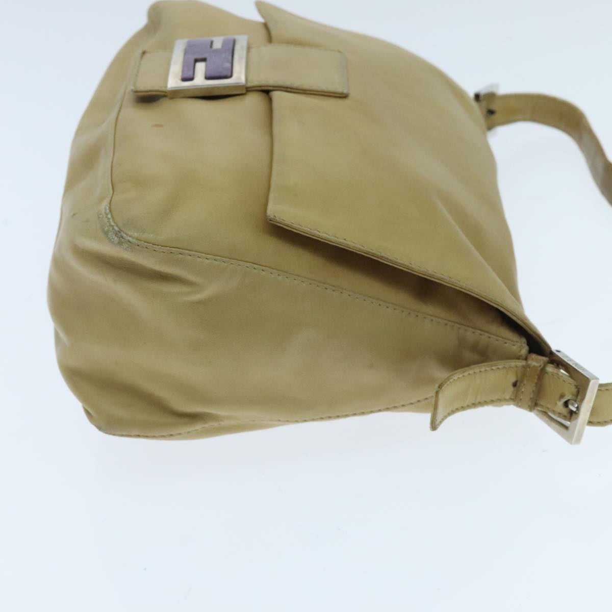 FENDI Mamma Baguette Shoulder Bag Leather Beige yk15554