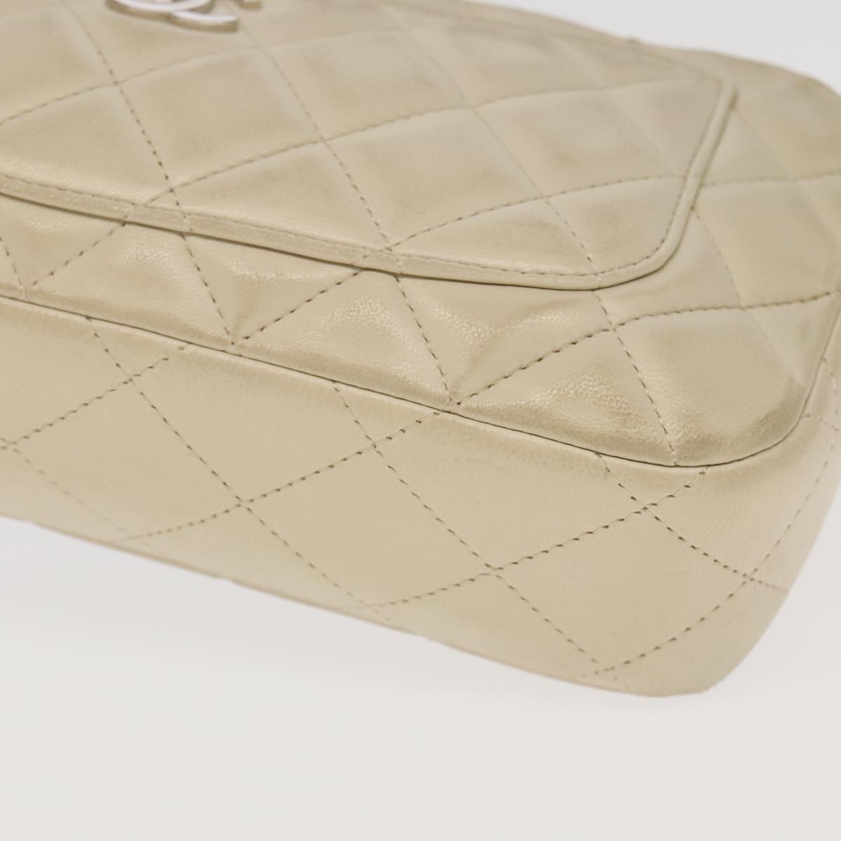 CHANEL Matelasse Chain Hand Bag Lamb Skin White Silver CC yk15902