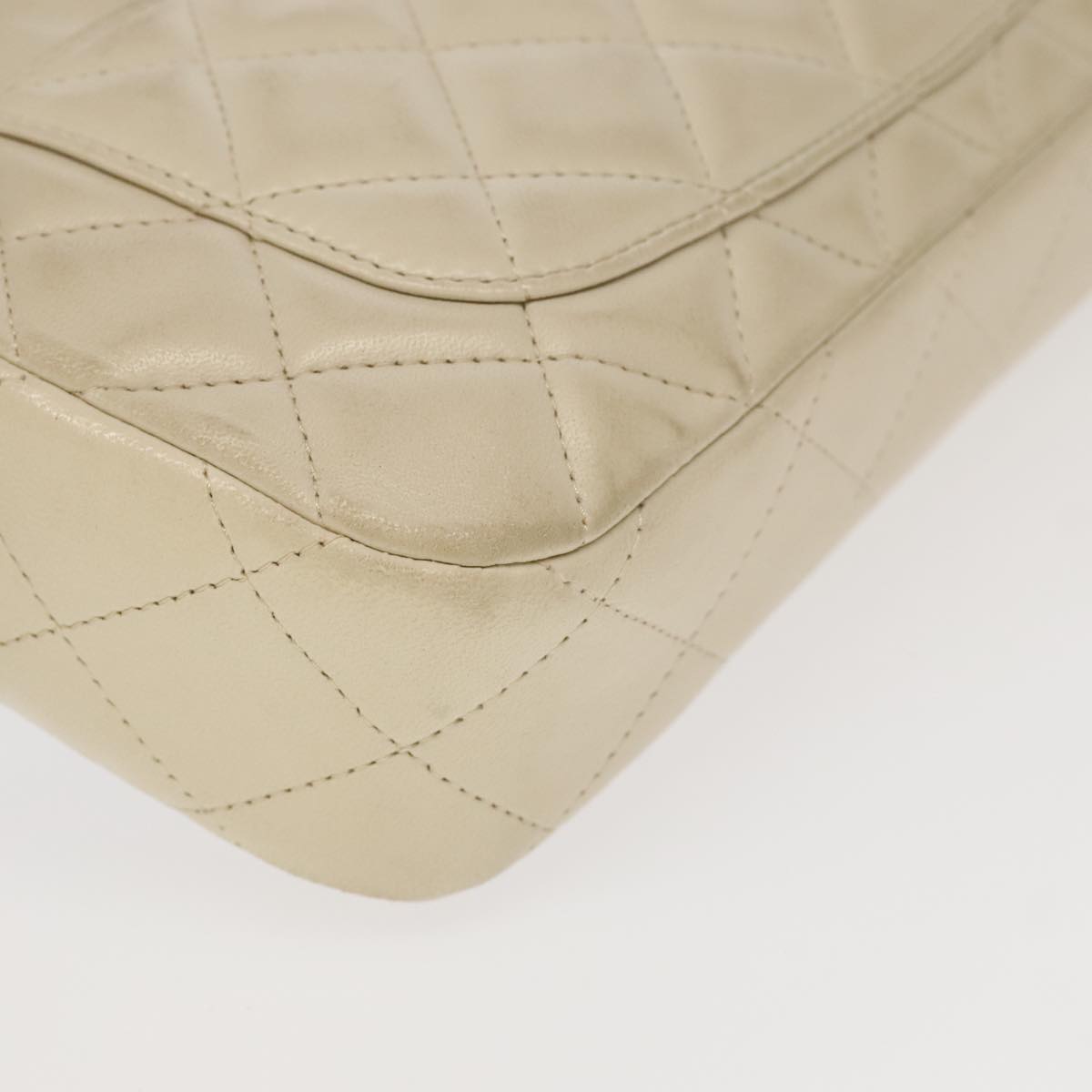 CHANEL Matelasse Chain Hand Bag Lamb Skin White Silver CC yk15902