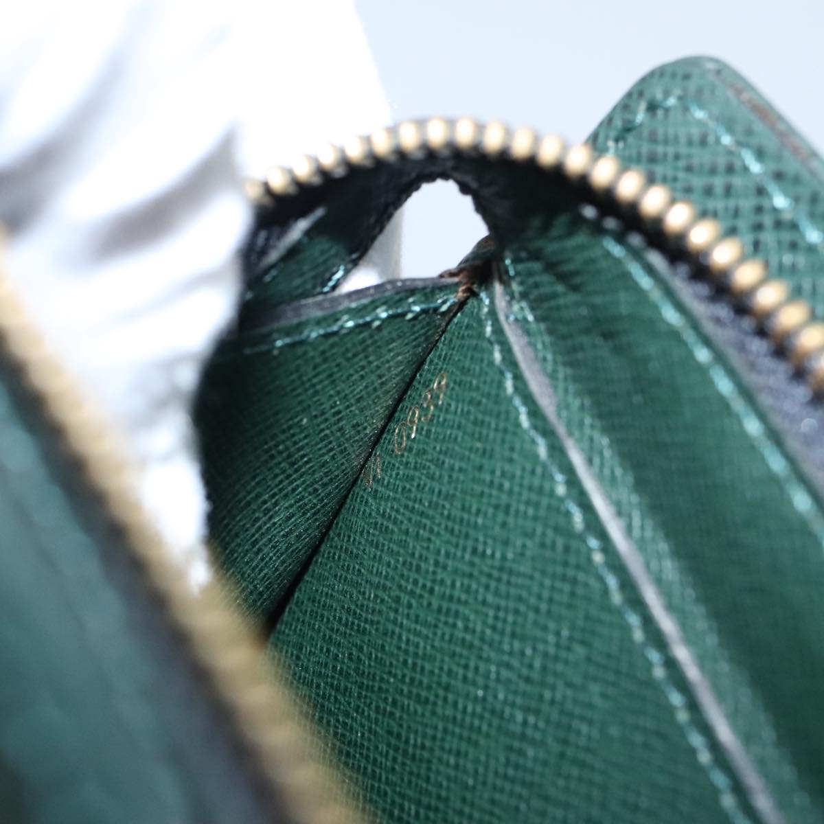 LOUIS VUITTON Taiga Porte Documents Rozan Bag Epicea M30054 LV yk16241