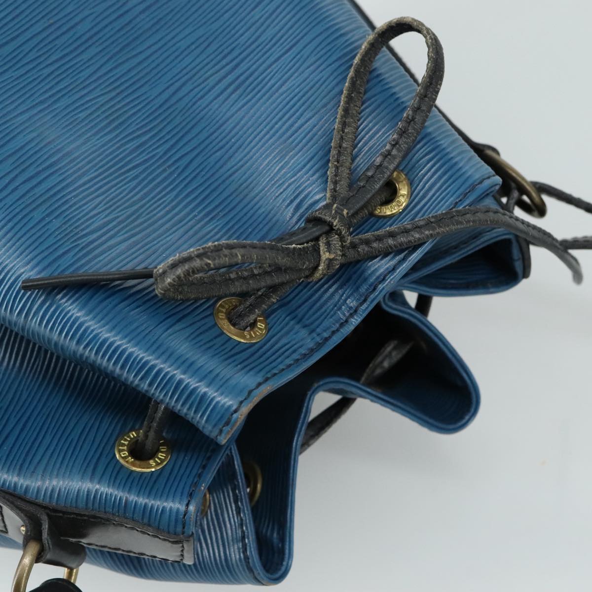 LOUIS VUITTON Epi Petit Noe Shoulder Bag Bicolor Black Blue M44152 yk16375