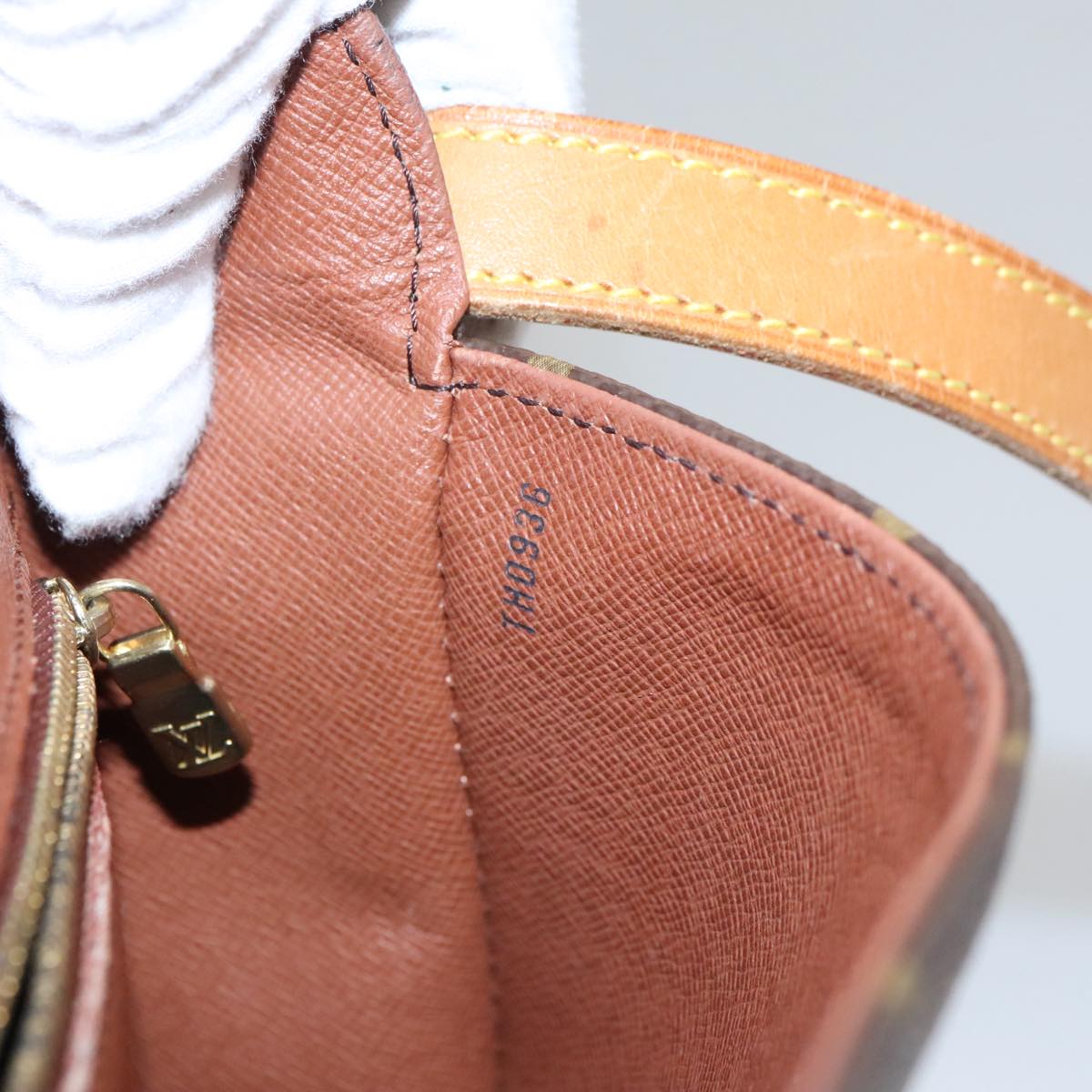 LOUIS VUITTON Monogram Saint Cloud GM Shoulder Bag M51242 LV yk16407