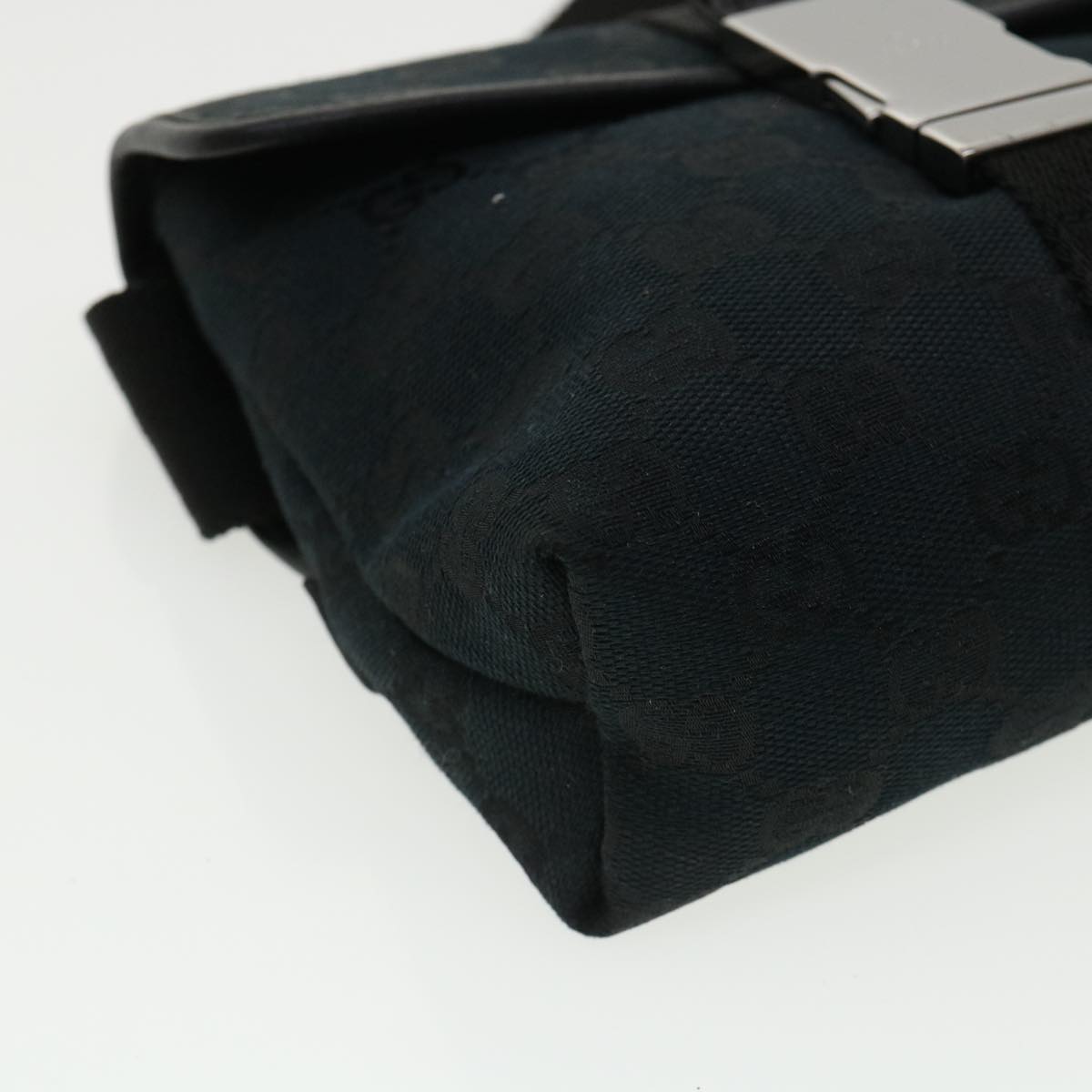 GUCCI GG Canvas Waist Bag Black yk5537