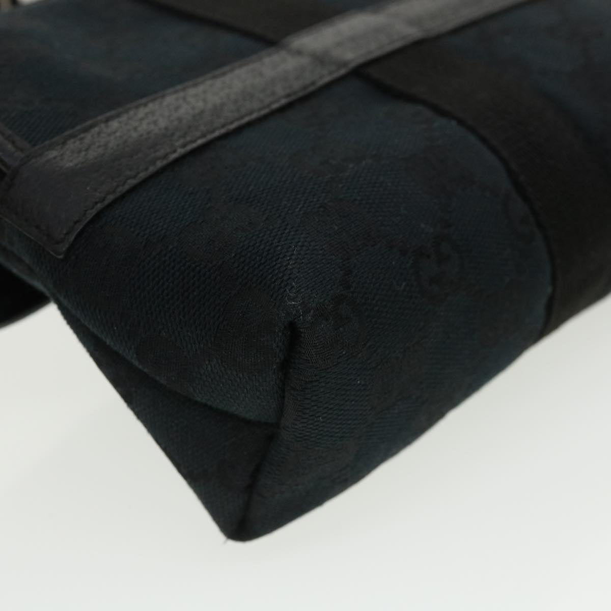 GUCCI GG Canvas Waist Bag Black yk5537