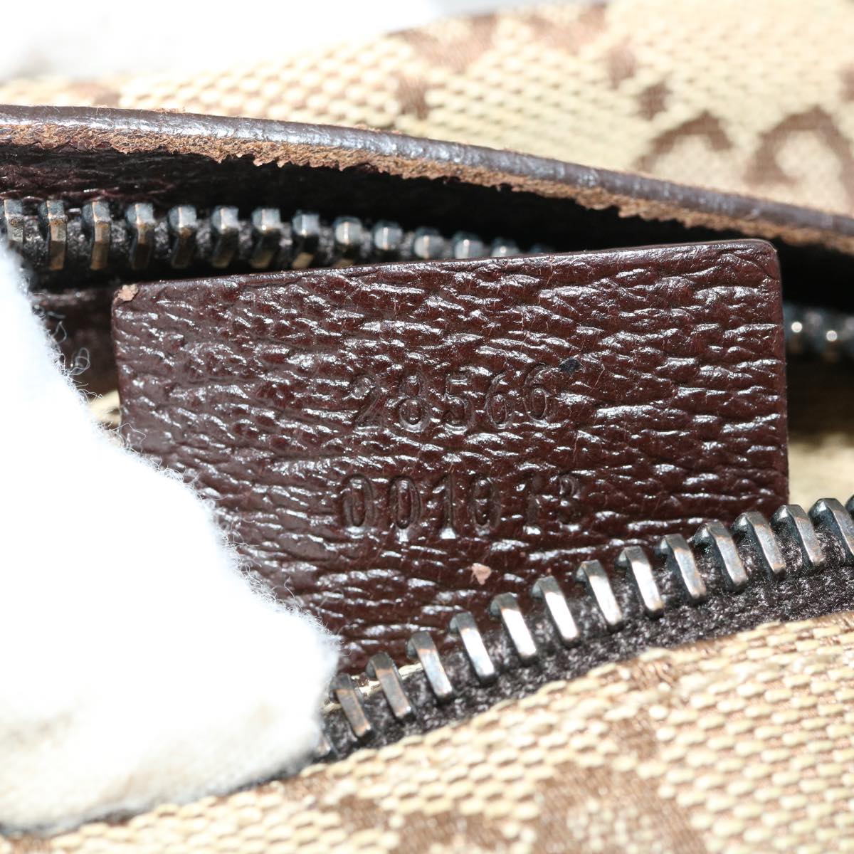 GUCCI GG Canvas Waist Bag Beige 28566 yk5898