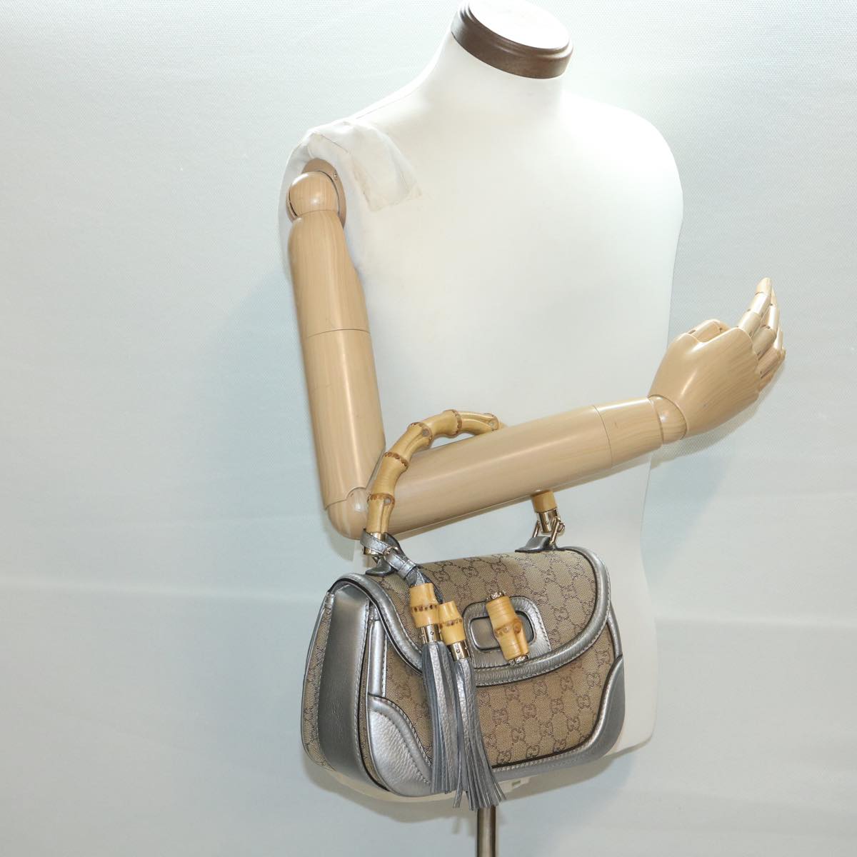 GUCCI GG Canvas Bamboo Hand Bag Beige Silver 254884 yk6106