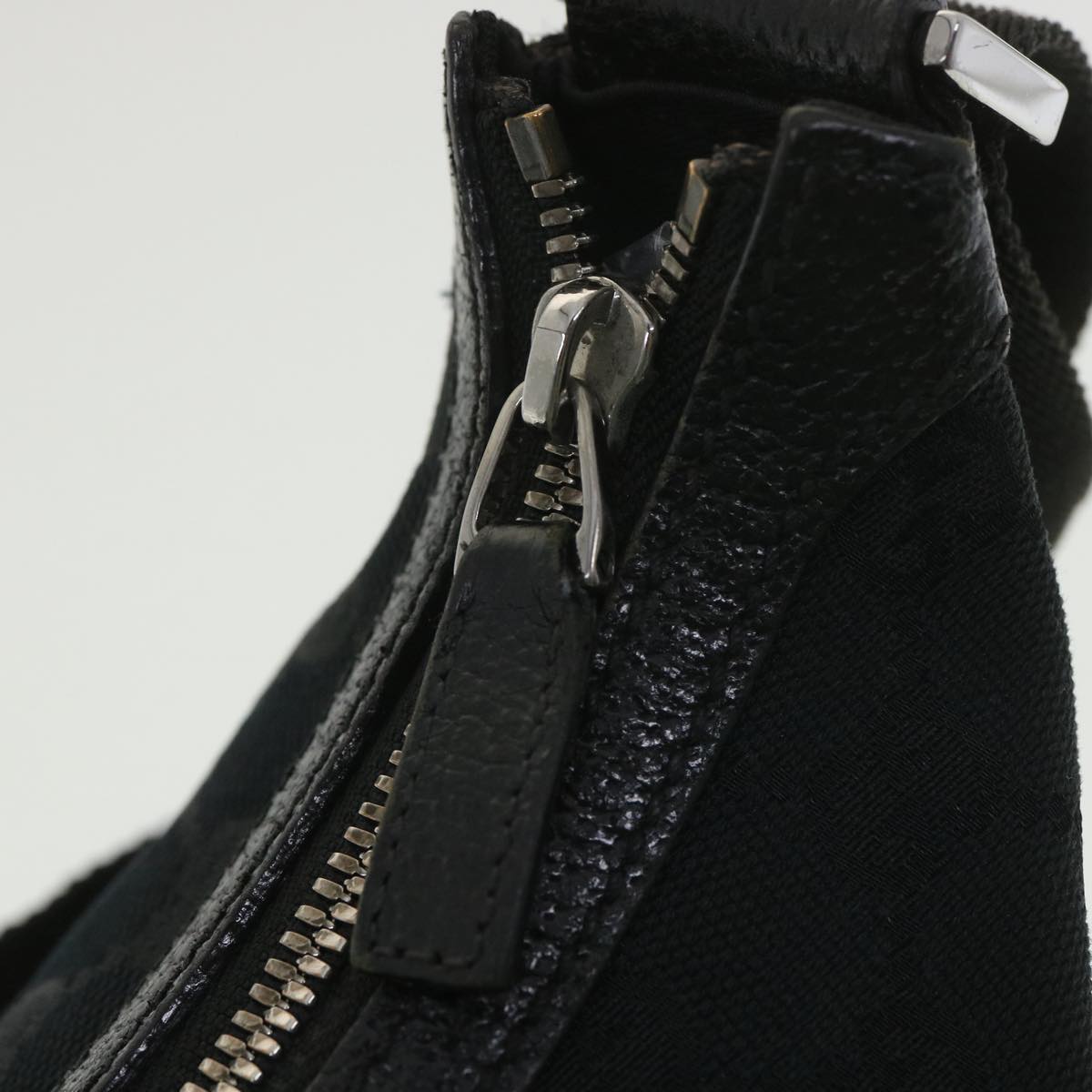 GUCCI GG Canvas Shoulder Bag Black 131211 yk6108
