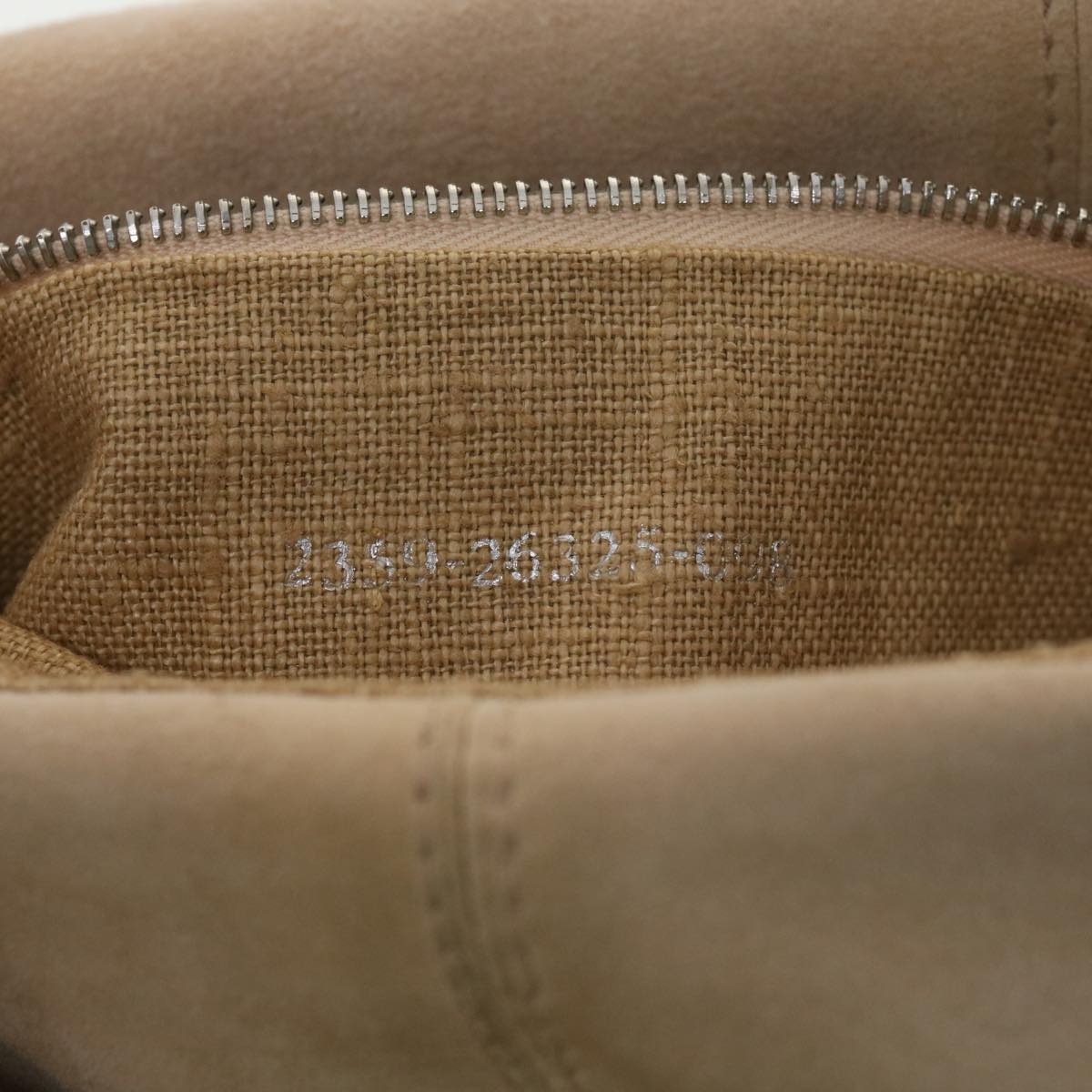 FENDI Mamma Baguette Shoulder Bag Suede Beige yk6145B