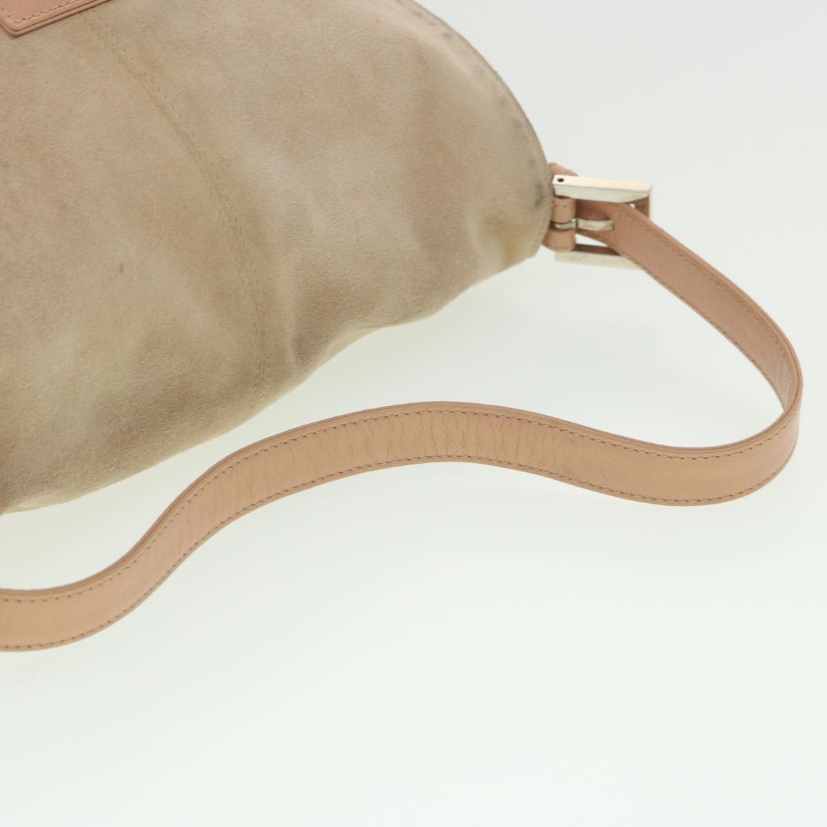 FENDI Mamma Baguette Shoulder Bag Suede Beige yk6145B
