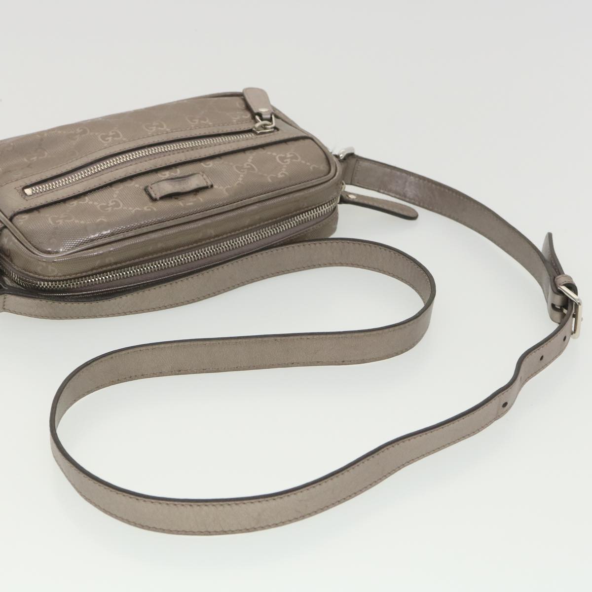 GUCCI GG Canvas Shoulder Bag Brown 201447 yk6269